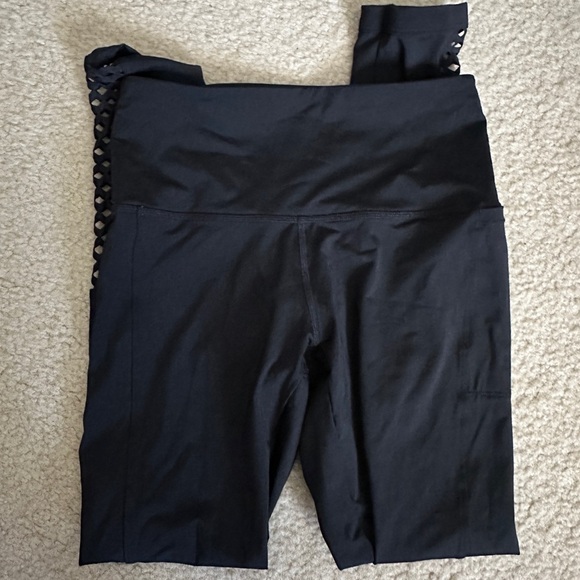 Victoria’s Secret PINK Black Leggings with Mesh Accents Size Medium - Picture 4 of 7